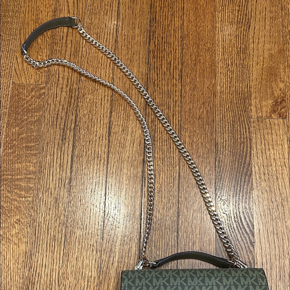 Michael Kors Green Crossbody Bag/Purse with Gold Chain Strap - NWOT - Picture 9 of 13
